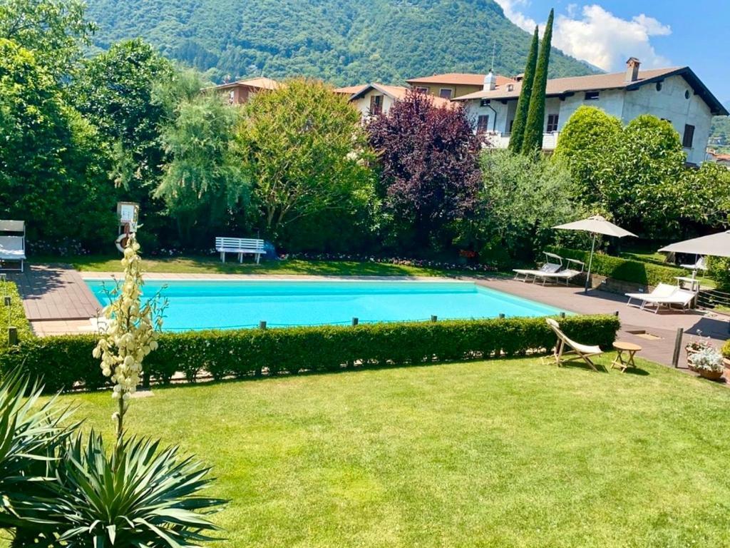 Iris 2 Lago Di Como Dongo Luaran gambar